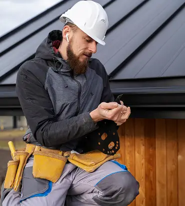 Comparing Asphalt Shingles and Metal Roofs